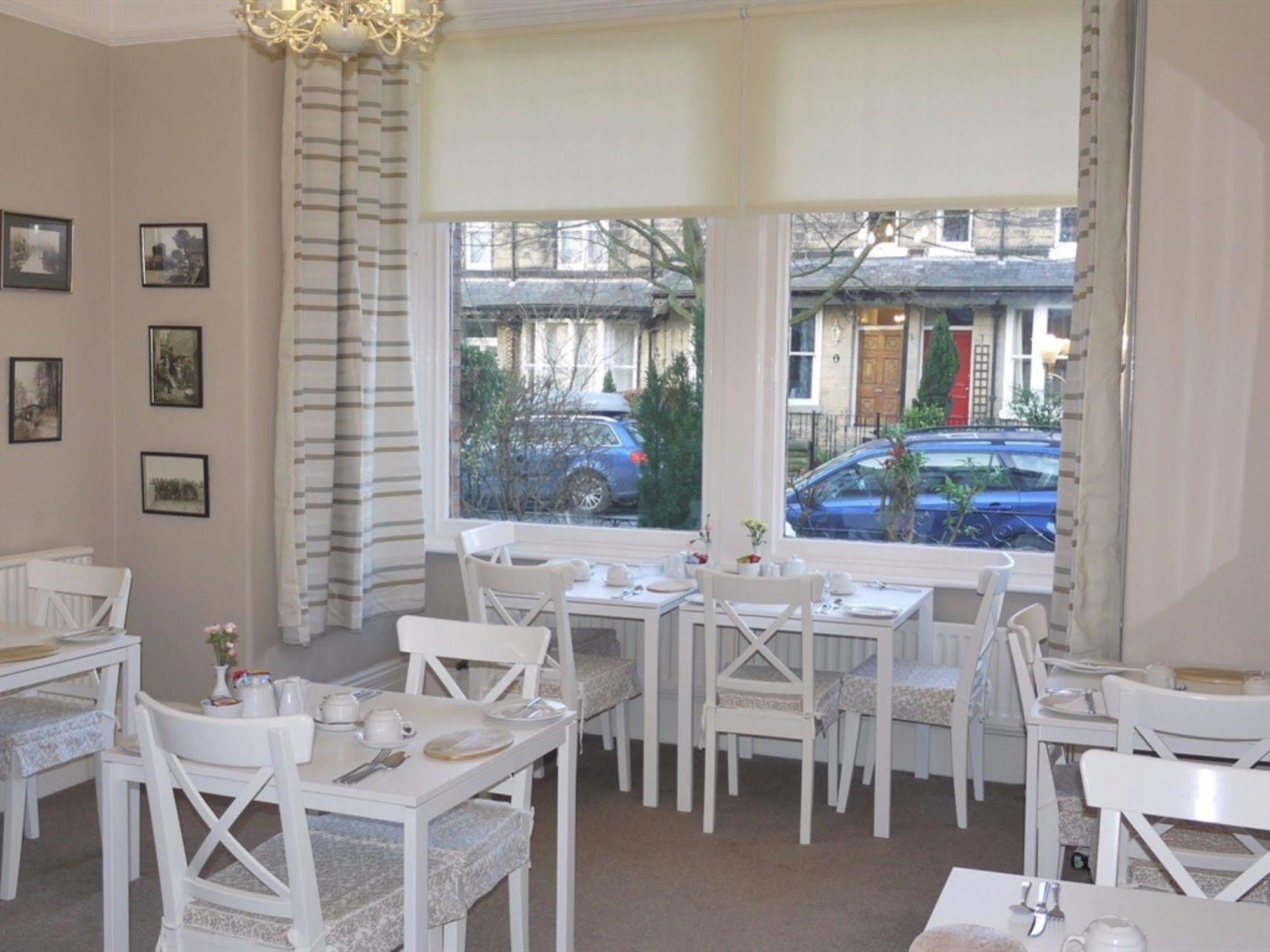 Acorn Lodge Harrogate Extérieur photo